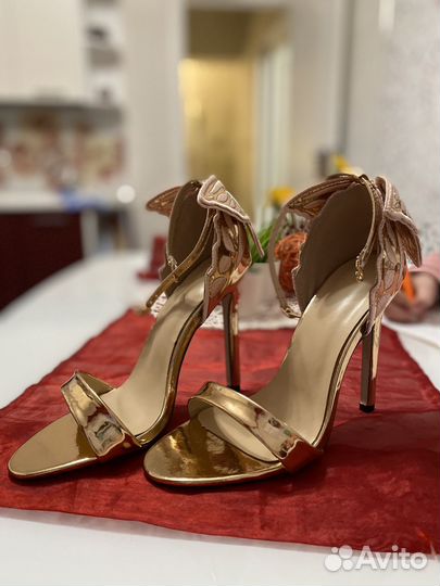 Босоножки женские 37 размер