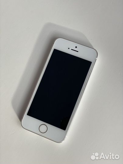 Телефон iPhone 5s