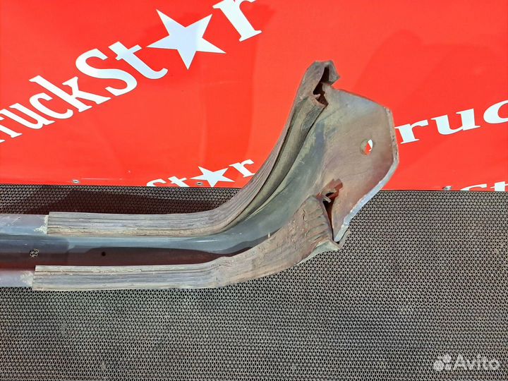 Кронштейн топливного бака