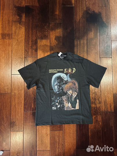 Enfants riches deprimes erd футболка на руках