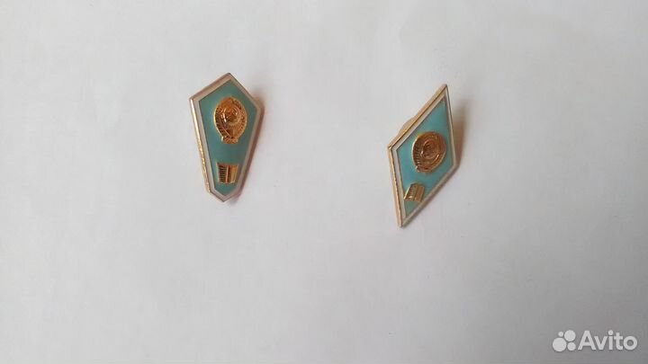 Значки образования