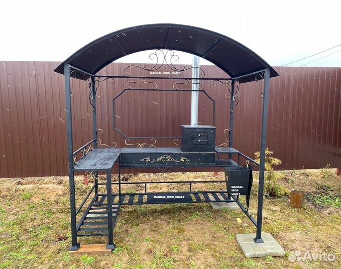 Беседка с мангалом