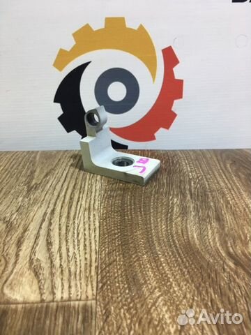 Петля двери левая Bmw X5 E70 3.0 N52 2007