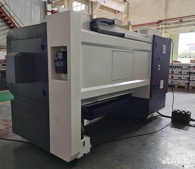 Вертикальный обрабатывающий центр с чпу MetalTec