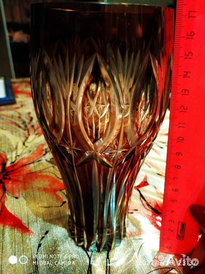 Ваза хрустальная, из цветного хресталя