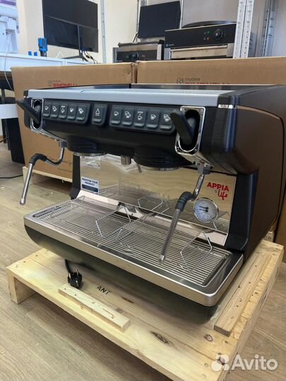 Кофемашина Nuova Simonelli Appia Life Compact 2GrV