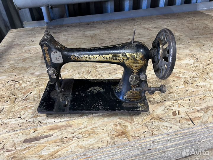Антикварная швейная машинка Zinger № А1574854