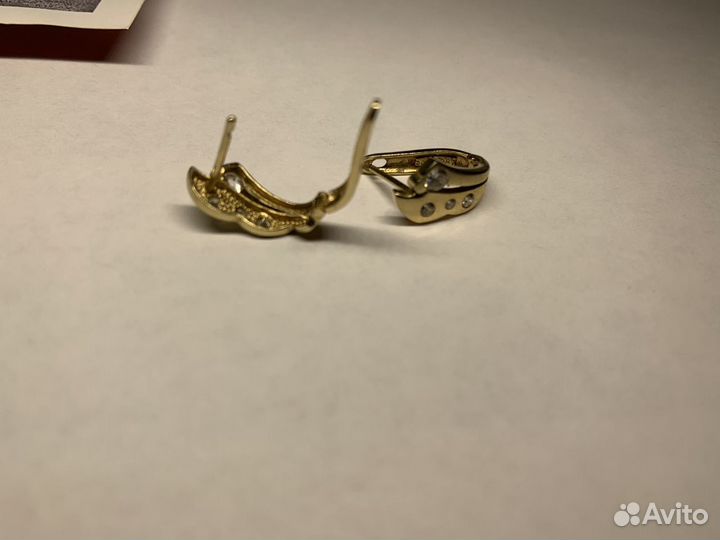 Золотые серьги