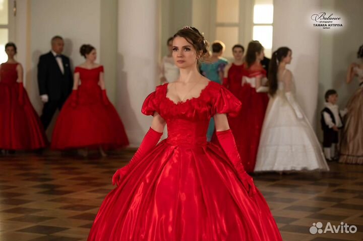 Историческое платье