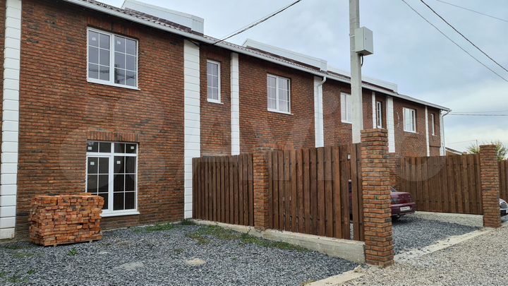 Таунхаус 150 м² на участке 2 сот.