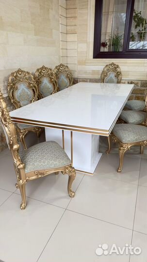 Кухонный стол и стулья комплект