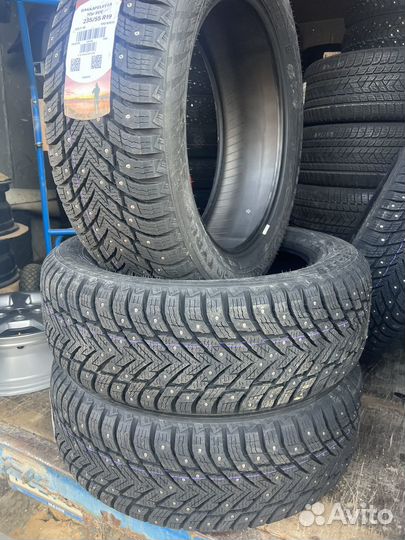 Nokian Tyres Hakkapeliitta 10p SUV 235/55 R18