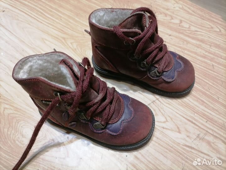 Обувь детская 22 размера отдам пакетом