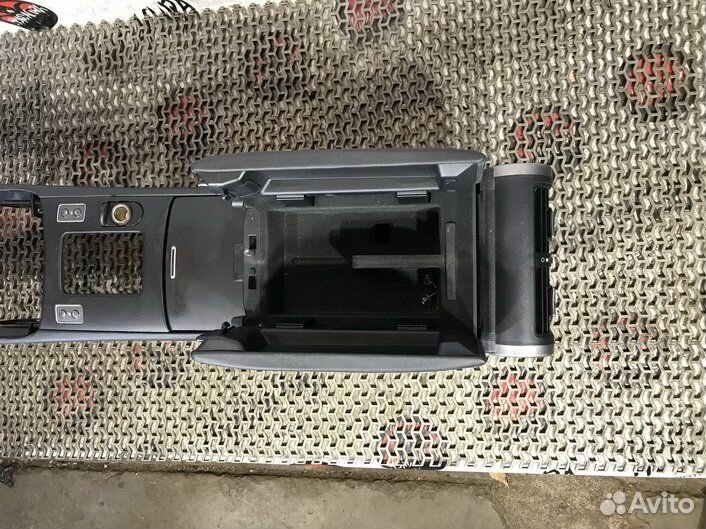 Подлокотник Honda Legend