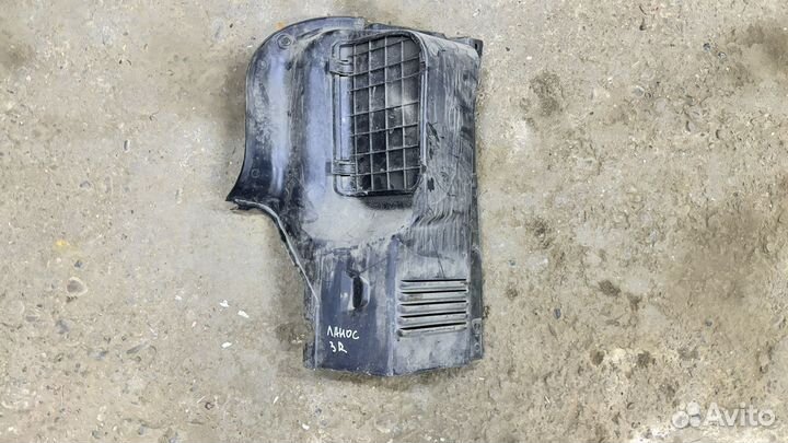 Обшивка багажника правая Ланос