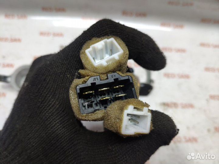 Замок зажигания Mitsubishi Pajero Sport K94W 4D56