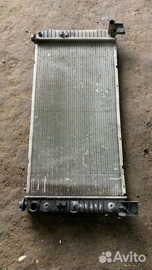 Радиатор основной Chevrolet Tahoe