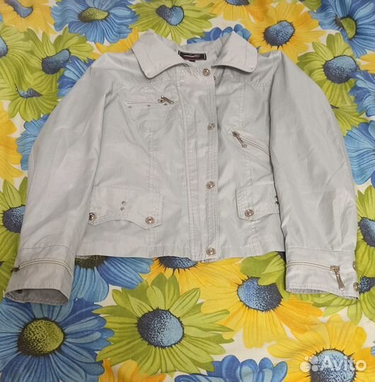 Ветровка женская