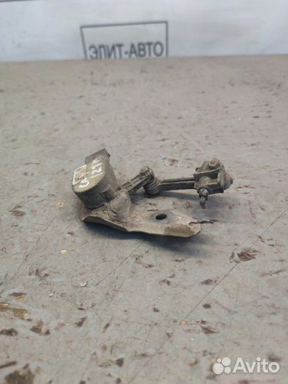 Датчик положения кузова передний Porsche Cayenne