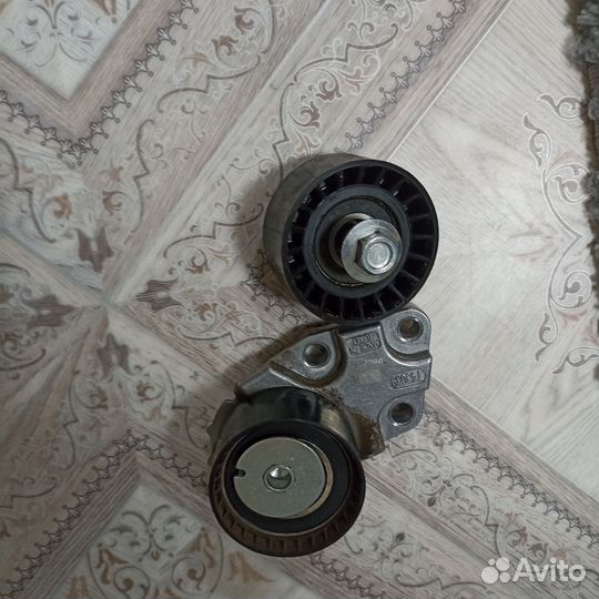 Ролики грм lacetti б/ у в хорошем состоянии