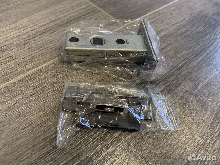 Защелка врезная Avers