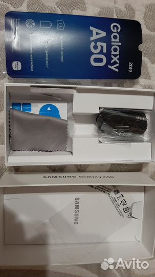 Samsung Galaxy A50, 4/64 ГБ