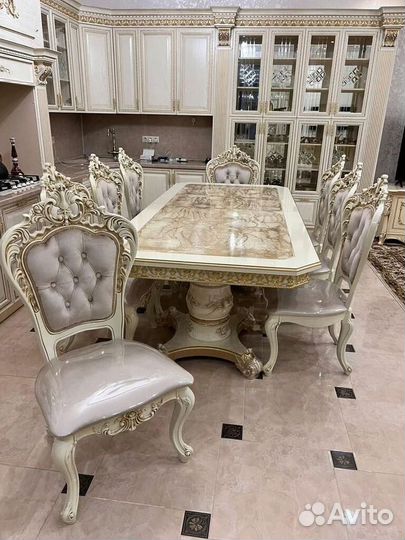 Стол для кухни. В наличии