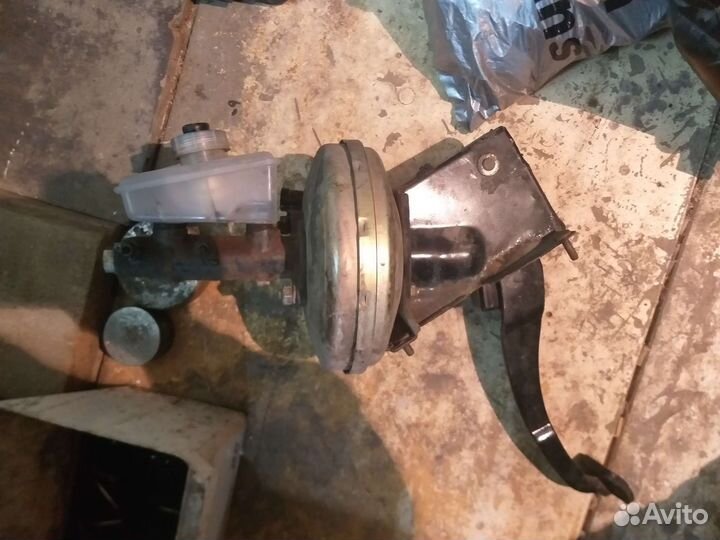 Тормозная педаль