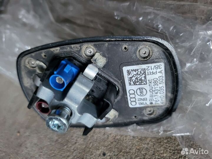 Антенна плавник Audi A8 D4 4H