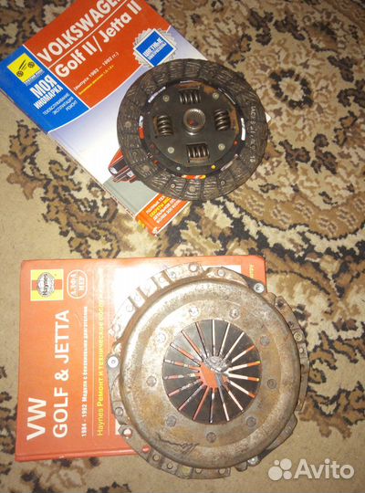 Продам 2 книги wv golf-2, комплект сцепления