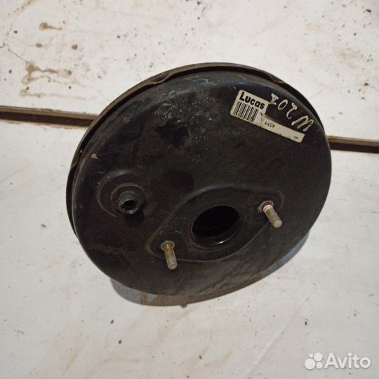 Вакуумный усилитель тормозов Mercedes W201