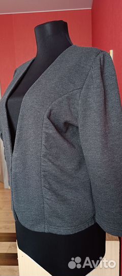 Пиджак женский 48 размер