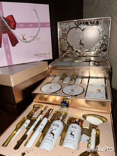 Подарочный набор косметики 19 позиции