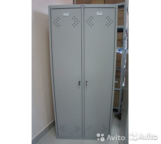 Шкаф металлический для раздевалки