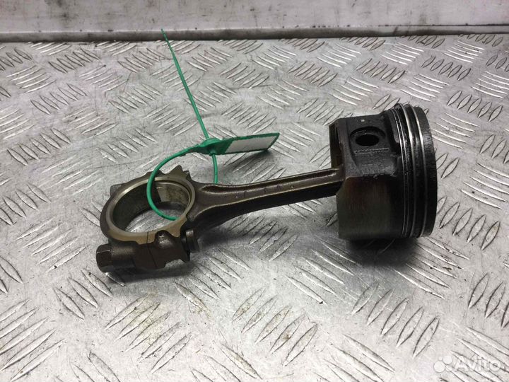 Поршень Nissan Micra CR12