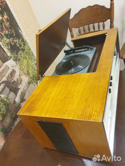 Продам радиолу Кантата 203