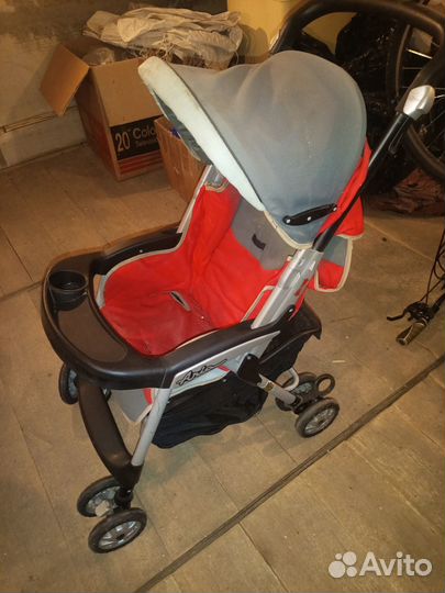 Прогулочная коляска