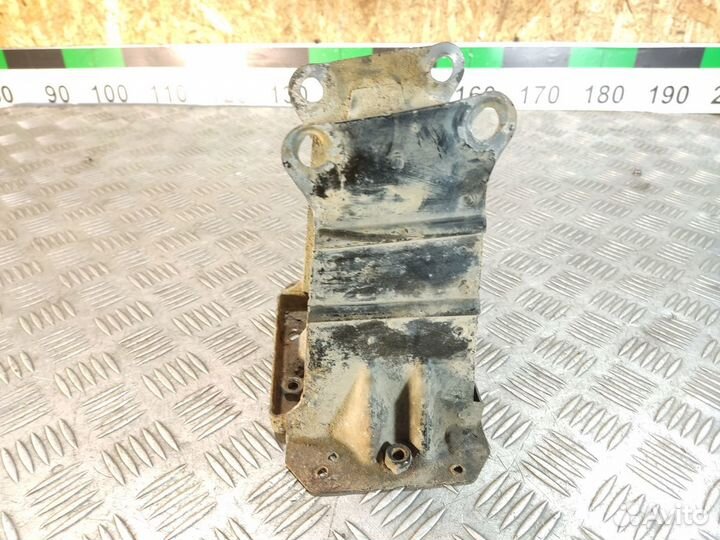 Кронштейн усилителя переднего бампера A 169