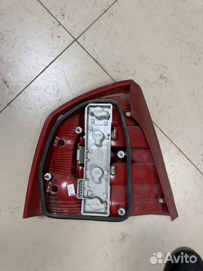 Фонарь задний правый Skoda Octavia A5