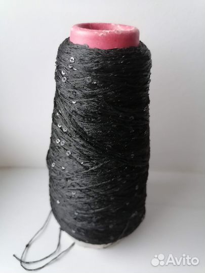 Пряжа чёрного цвета потрясающих составов