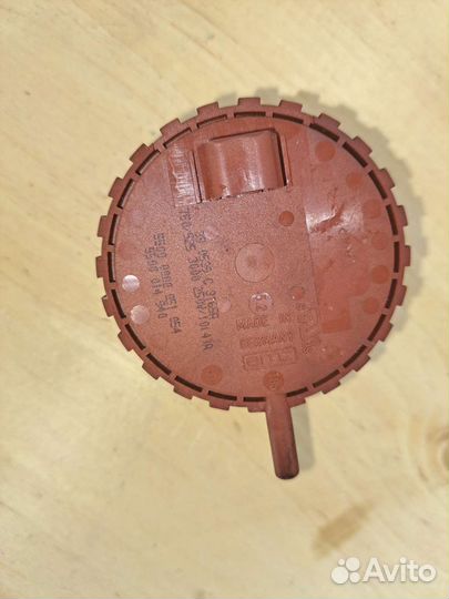 Прессостат для стиральной машины Bosch 427040