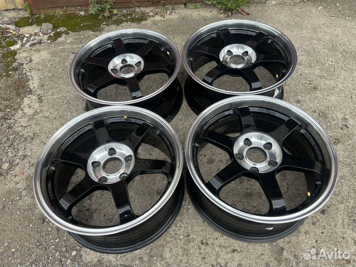 Rays volk racing te37 r17