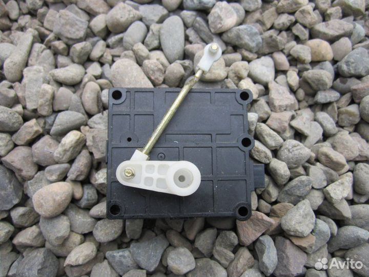 Сервопривод заслонок печки Mitsubishi Challenger