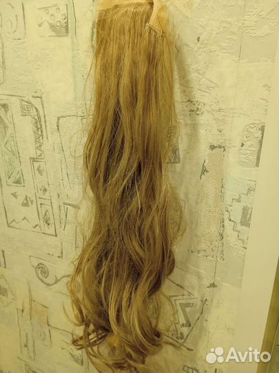 Волосы на заколках искусственные