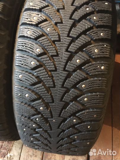 Nokian Tyres Hakkapeliitta 4 215/55 R17