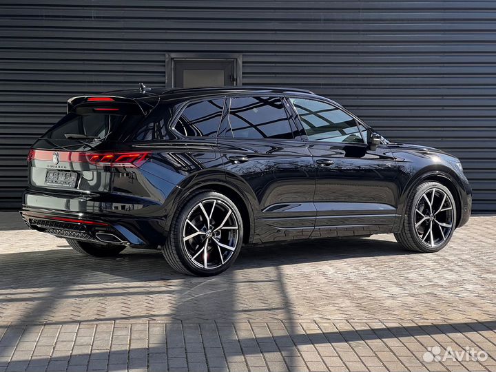 Volkswagen Touareg 3.0 AT, 2023