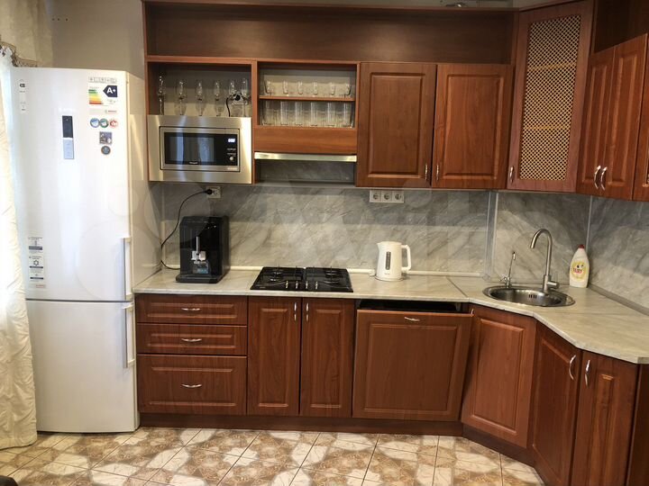 2-к. квартира, 56 м², 2/5 эт.