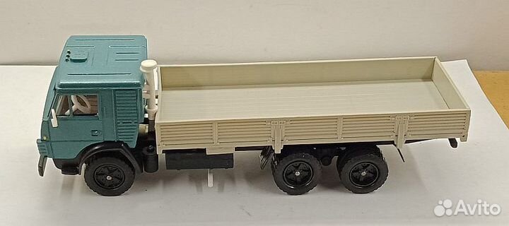 Модель автомобиля 53212 (028003)