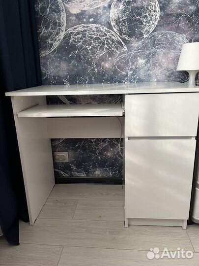 Письменный стол для школьника