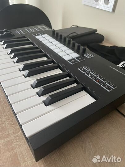 Novation Launchkey 25 MK3